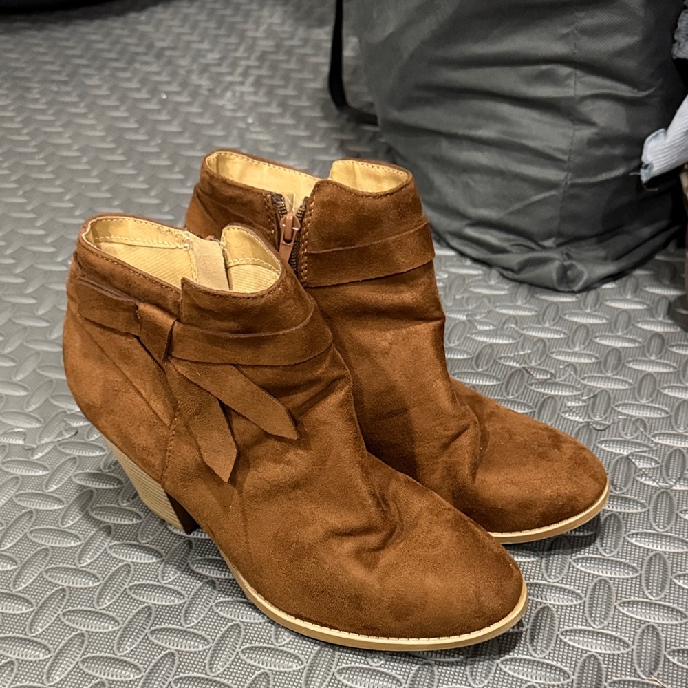 Size 10 ankle boots